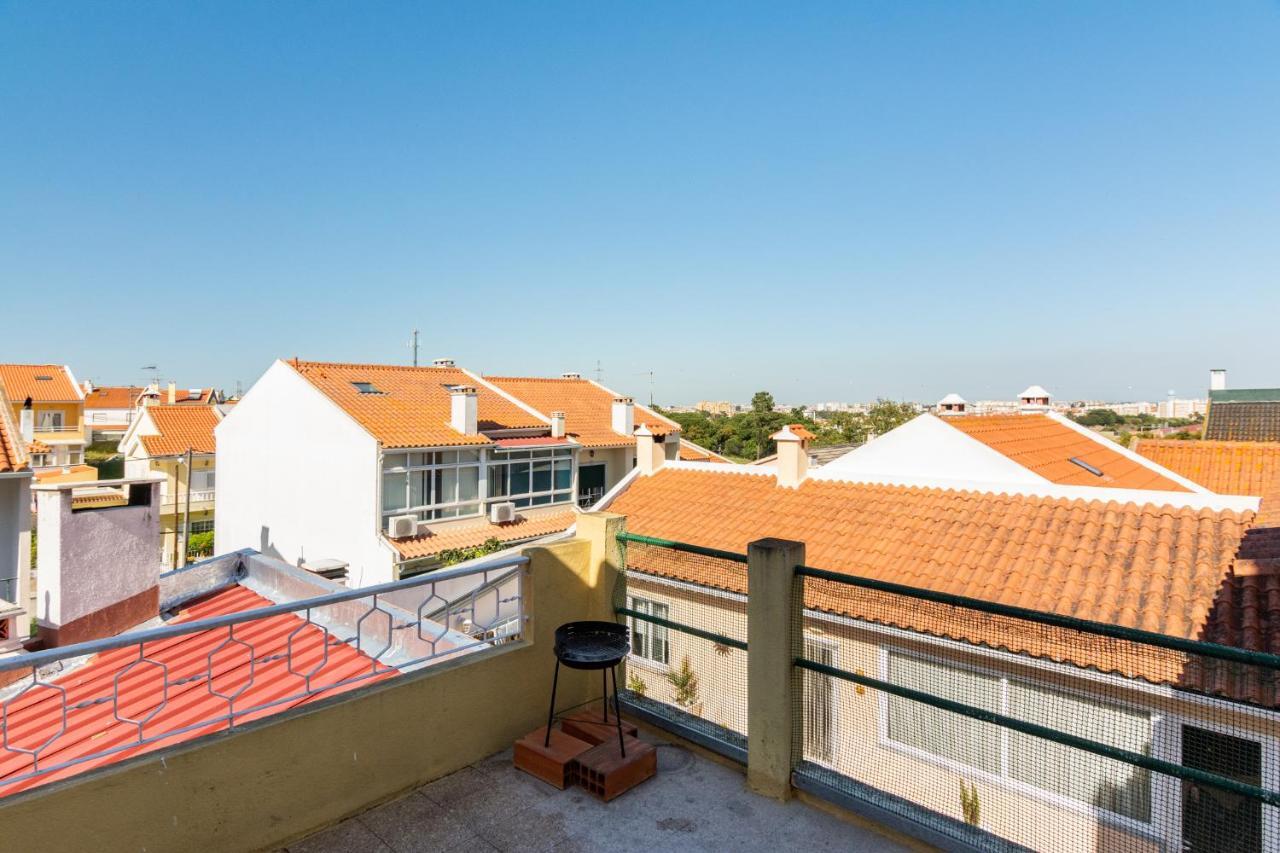 Lisbon South Bay Rooms Amora Exterior foto